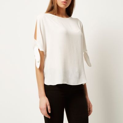White split sleeve t-shirt
